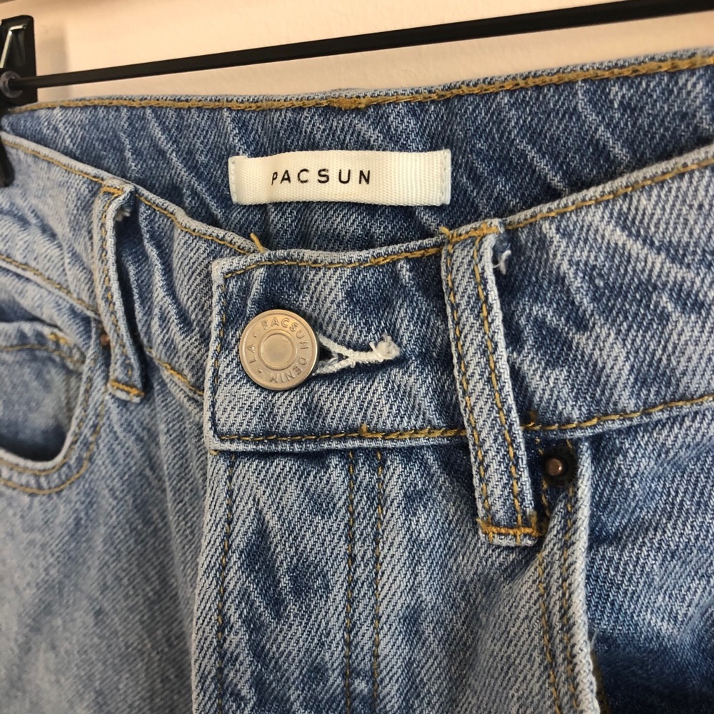 Pacsun Vintage Inspired High waist Jeans - Picture 4 of 13